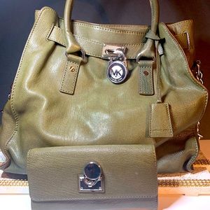 Michael Kors Purse With Matching Wallet EUC